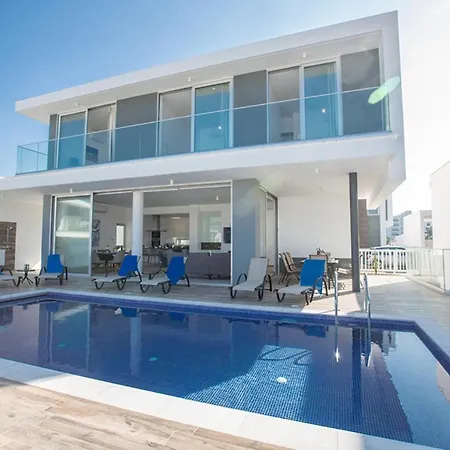 Rent Your Dream Holiday And Look Forward To Relaxing Beside Your Private Pool 1563 * 普罗塔拉斯